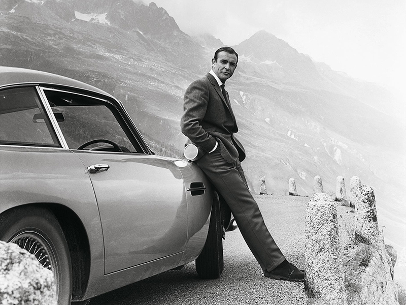 ASTON MARTIN تعيد ابتكار DB5 المتميزة في فيلم جولد فينجر من سلسلة أفلام جيمس بوند